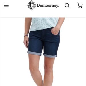 Democracy SLIMMING ABS-LOLUTION Shorts/ 4/ BNWT♥️